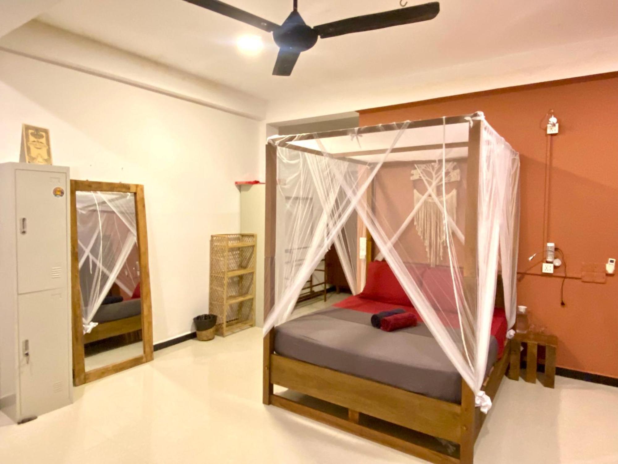 Babylon Mirissa Hostel Εξωτερικό φωτογραφία